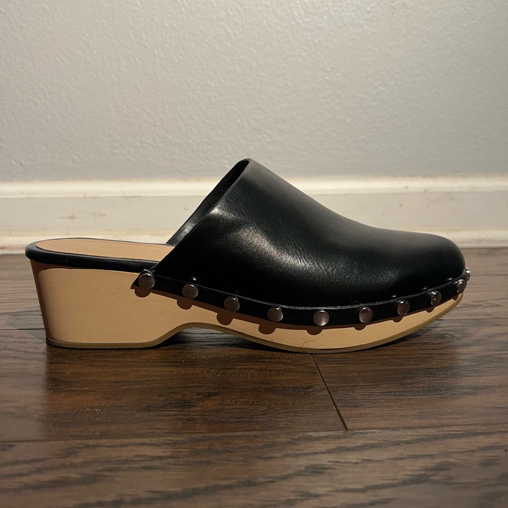 Zara Leather clogs